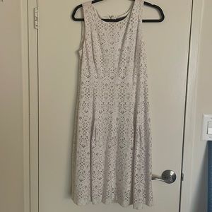 Ivanka Trump Women's Size 8 White Dress Knit pattern Stretch